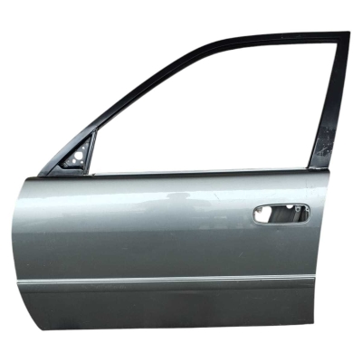 Porta Dianteira Esquerda Toyota Corolla 1999 2000 2001 2002