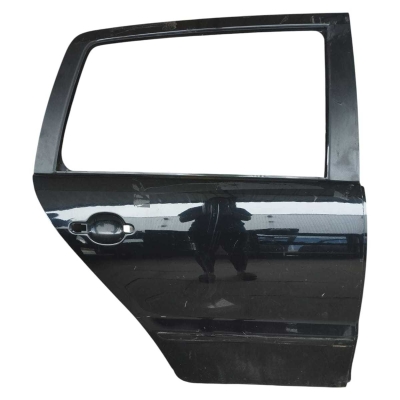 Porta Traseira Direita Volkswagen Spacefox 2011 A 2014 Detalhe