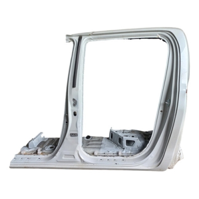Retalho Lateral Traseira Esquerda Toyota Hilux Srx 2.8 2023