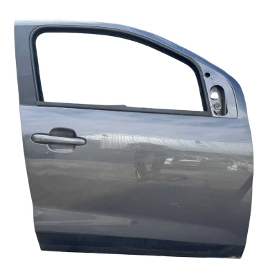 Porta Dianteira Direita Fiat Strada 2018 A 2025