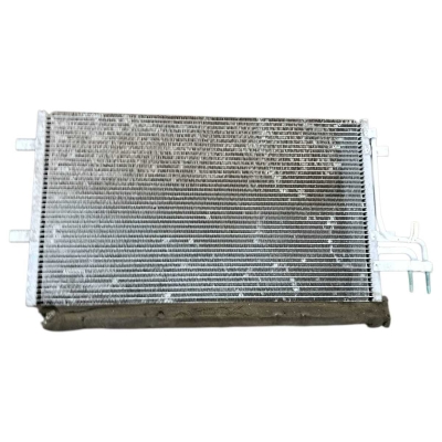 Condensador Ford Focus 2.0 2009 A 2013